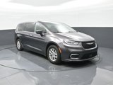 Used 2023 Chrysler Pacifica Touring-L image 2