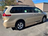 Used 2014 Toyota Sienna LE image 5
