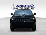 Used 2017 Jeep Grand Cherokee Altitude image 2