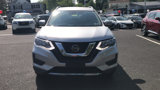 Used 2019 Nissan Rogue SV image 2