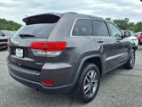 Used 2019 Jeep Grand Cherokee Laredo w/ Laredo X Package image 4