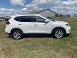 Used 2017 Nissan Rogue SV image 4