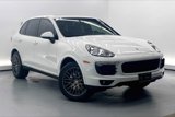 Used 2018 Porsche Cayenne Platinum Edition w/ Premium Package image 2