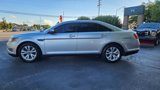Used 2010 Ford Taurus SEL image 3