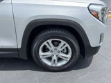 Used 2019 GMC Terrain SLE w/ Driver Convenience Package image 2