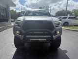 Used 2016 Toyota Tacoma Limited w/ Towing Package image 3