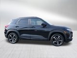 Used 2023 Chevrolet TrailBlazer RS w/ Sun and Liftgate Package image 2