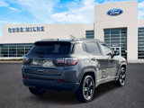 Used 2018 Jeep Compass Latitude image 3