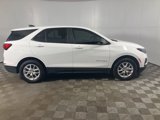 Used 2022 Chevrolet Equinox LS w/ LS Convenience Package image 4