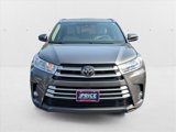 Used 2017 Toyota Highlander XLE image 2