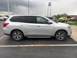 Used 2019 Nissan Pathfinder SV image 5