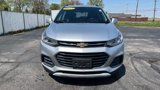 Used 2017 Chevrolet Trax LT w/ LT Convenience Package image 2