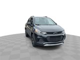 Used 2022 Chevrolet Trax LT w/ Redline Edition image 2