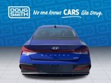 Used 2025 Hyundai Elantra Limited image 4