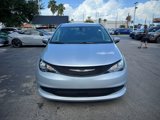 Used 2022 Chrysler Voyager LX image 3
