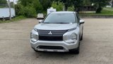 Used 2024 Mitsubishi Outlander SE image 3