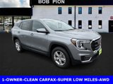 Used 2024 GMC Terrain SLE image 3