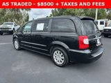 Used 2016 Chrysler Town & Country Touring image 4