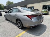 Used 2022 Hyundai Elantra SEL w/ Convenience + Premium Package image 5