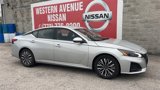 Used 2023 Nissan Altima 2.5 SV image 3