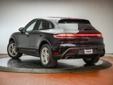 Certified 2024 Porsche Macan image 3
