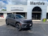 New 2025 Jeep Grand Cherokee Altitude image 2