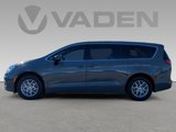 New 2025 Chrysler Pacifica Select image 4