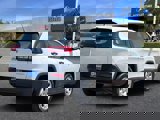 Used 2015 Jeep Cherokee Sport image 2