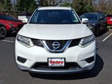 Used 2016 Nissan Rogue SV w/ SV Premium Package image 2