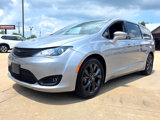 Used 2019 Chrysler Pacifica Touring Plus w/ S Appearance Package image 2