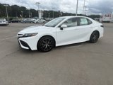 Used 2023 Toyota Camry SE image 4