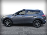 Used 2018 Toyota RAV4 SE image 4