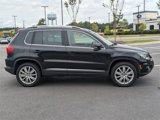 Used 2016 Volkswagen Tiguan SE image 3
