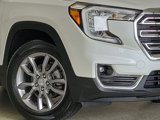 Certified 2022 GMC Terrain SLT w/ Tech Package image 3