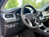 Used 2022 GMC Acadia SLE w/ Driver Convenience Package image 3