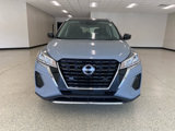 Used 2023 Nissan Kicks SV image 3