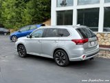 Used 2018 Mitsubishi Outlander 4WD Plug-In Hybrid image 2