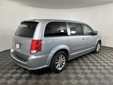 Used 2016 Dodge Grand Caravan SE image 5