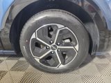 Certified 2023 Kia Niro SX image 3