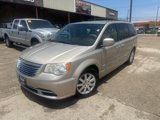 Used 2013 Chrysler Town & Country Touring image 2