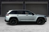 Used 2023 Jeep Grand Cherokee Altitude image 3
