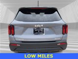 Used 2023 Kia Sorento LX image 5