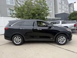 Used 2019 Kia Sorento LX image 2