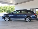 Used 2017 Volkswagen Golf Alltrack S image 2