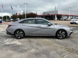 Used 2025 Hyundai Elantra SEL image 5