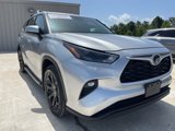 Certified 2024 Toyota Highlander LE image 2