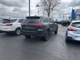 Used 2015 Jeep Grand Cherokee Altitude image 2