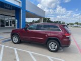 Used 2020 Jeep Grand Cherokee Laredo image 3