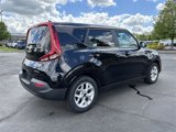 Used 2022 Kia Soul LX w/ Technology Package image 3