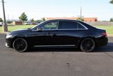 Used 2017 Lincoln Continental Select image 2